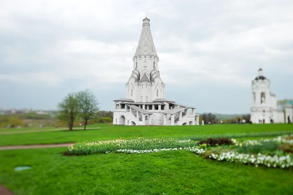Tilt-Shift Chiesa russa dell'Ascensione, Kolomenskoye . Foto Stock Royalty Free